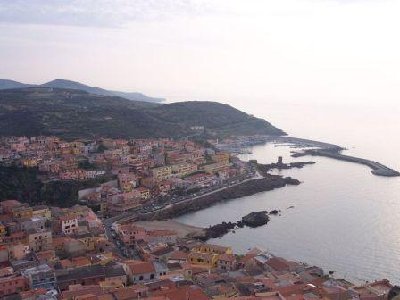 800px-Castelsardo_view_from_Castell_with_Harbour[1].jpg