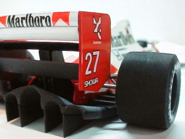 mclaren mp4-4.jpg