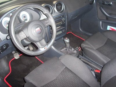 22 interno con tappetini fr.jpg