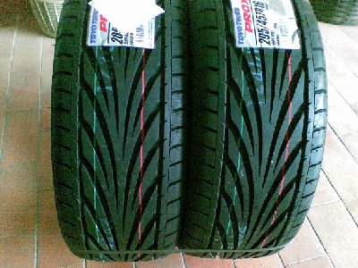 gomme toyo.jpg