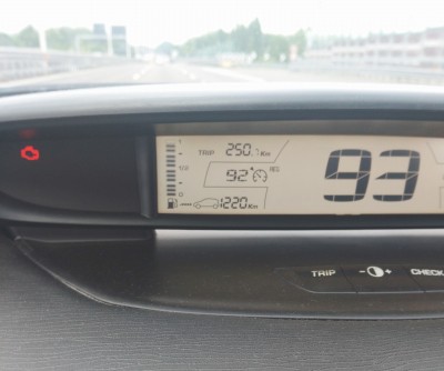 km cruscotto1.jpg