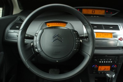 citroen-c4_interior_15.jpg